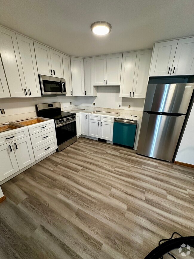 Building Photo - 1115 N Windsor Ave Rental