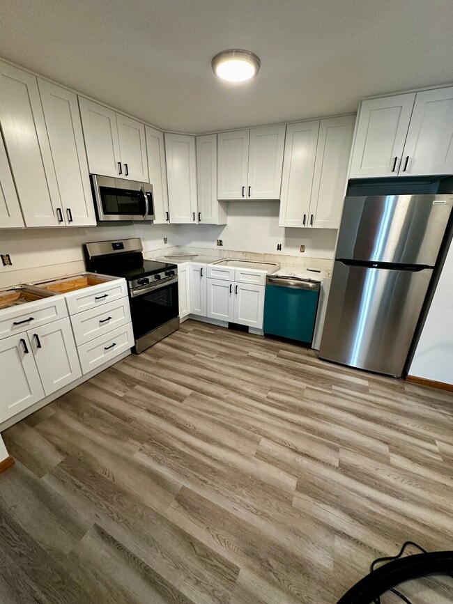 Building Photo - 1115 N Windsor Ave Rental