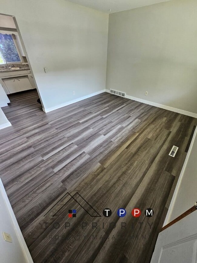 Photo - 211 Fereday Ct Unit 211 Fereday Ct - A