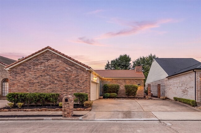 Building Photo - 14122 Langbourne Dr
