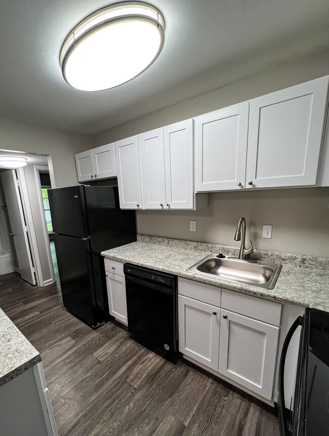 River Road Terrace Apartment Homes
