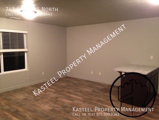 Photo - 743 E 125 N St