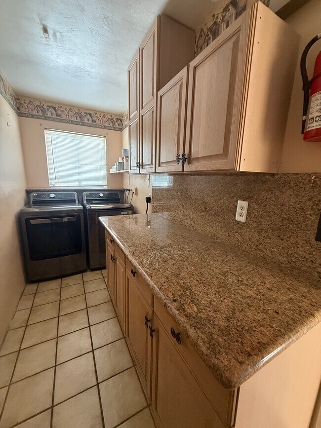 Photo - 1000 SE 7th Ave