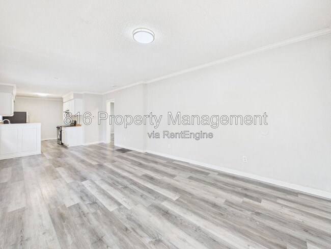 Photo - 5715 Wabash Ave