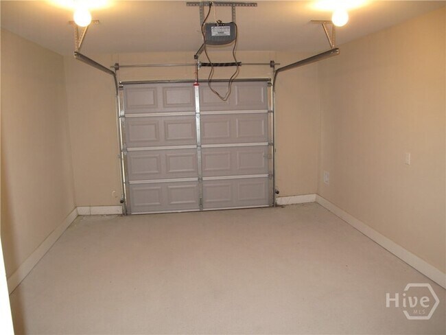 Photo - 195 Connor Lp