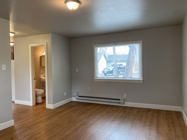 Photo - STUDENTS WELCOME! One-Bedroom Bungalow 1 Block from CSU!