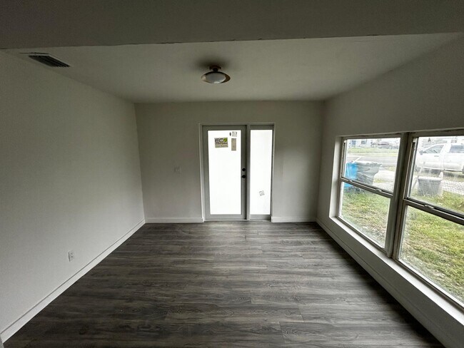 Photo - 4429 SW 21st St