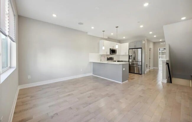 Photo - 2011 N Randolph St Unit A