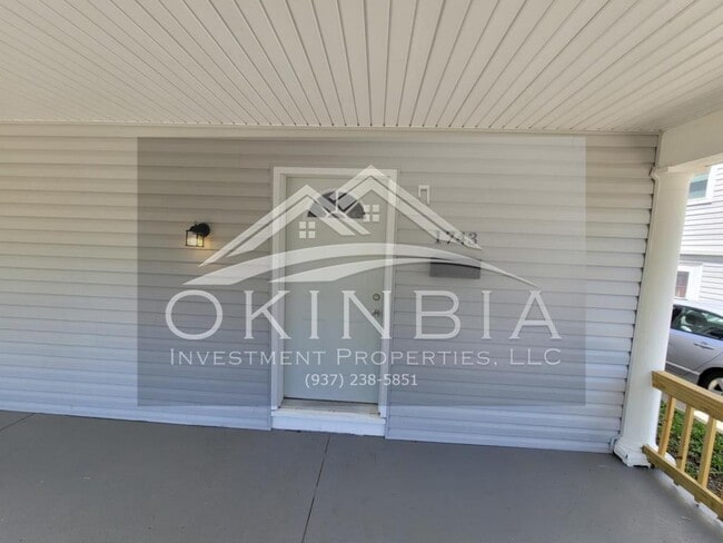 Photo - 1743 Radcliffe Rd