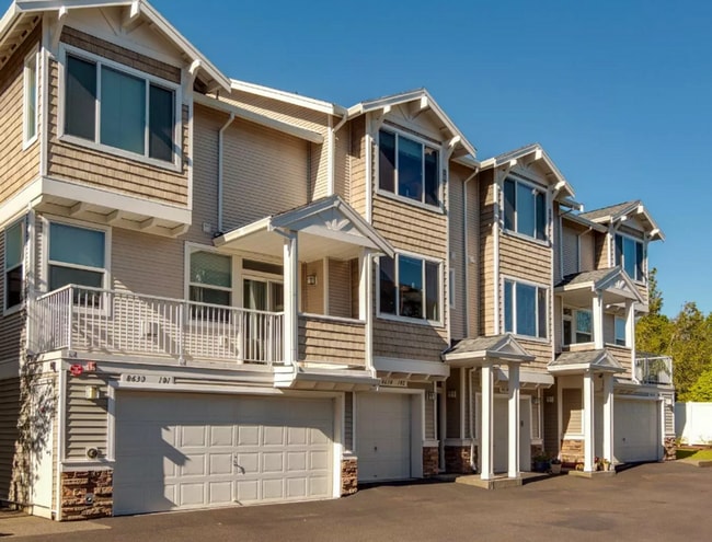Gorgeous Murrayhill Town Home in a communi... - Gorgeous Murrayhill Town Home in a communi...