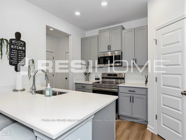 Photo - 109 McGurn St