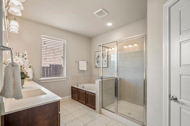 Photo - 16719 Highland Country Dr