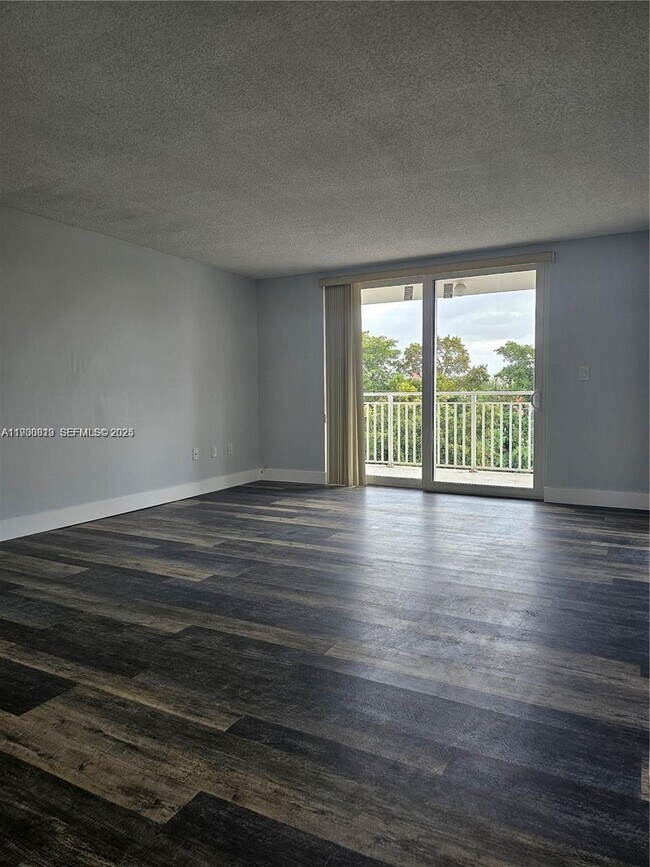 Photo - 6930 Miami Gardens Dr Unit 1-412