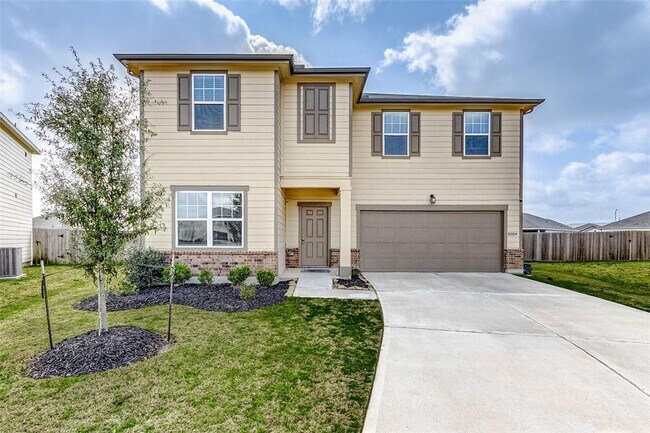 Photo - 1009 Pitch Pne Ct