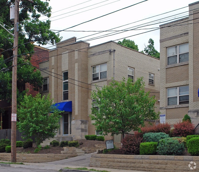 Building Photo - 2920-2928 Burnet Avenue Rental