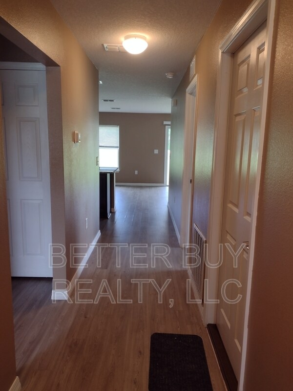 Photo - 49 Brunswick Ln