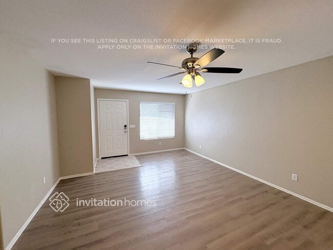 Photo - 834 E Impreria St