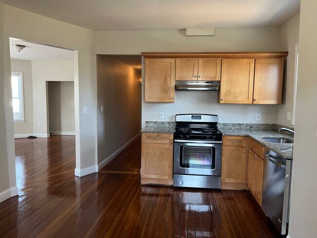 Photo - 179 Belmont St Unit 2