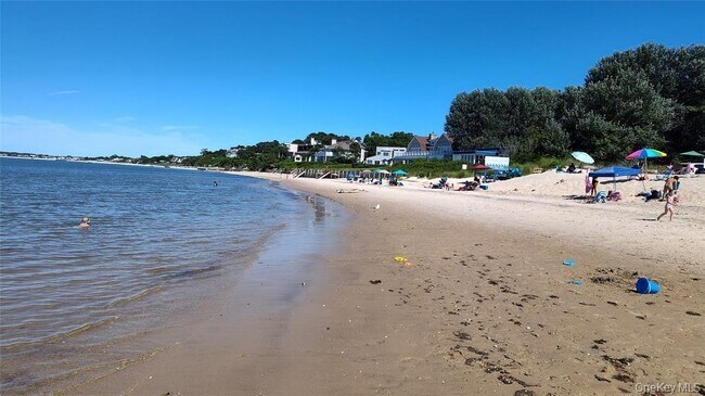 Photo - 1 Washington Ave E