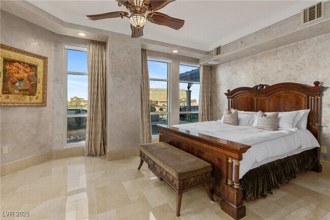 Building Photo - 9101 Alta Dr Unit 202