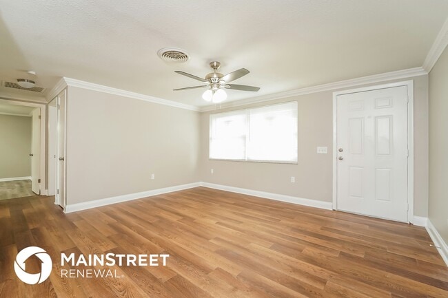 Photo - 191 E Seminole Dr