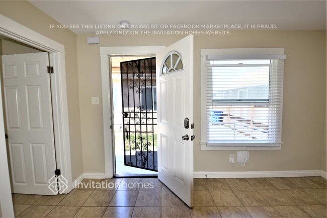 Photo - 152 E 70th St