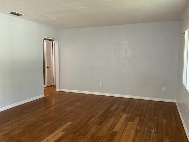 Photo - Single-Family Home | 3 Bedrooms | 2 Bathro...