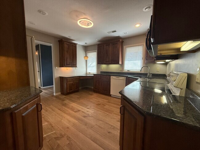 Photo - 1109 Chadwick Dr