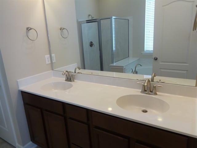 Photo - 308 Nuttall Dr