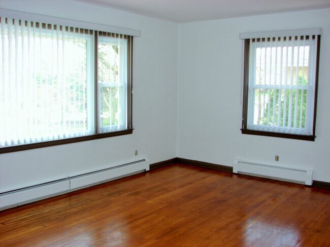 Photo - 5706 Russett Rd Unit 1-4