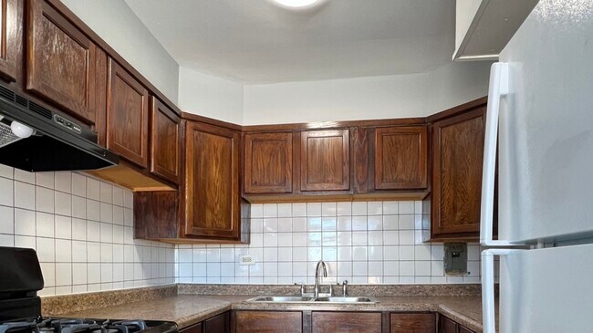 Photo - 5335 N California Ave Unit 504