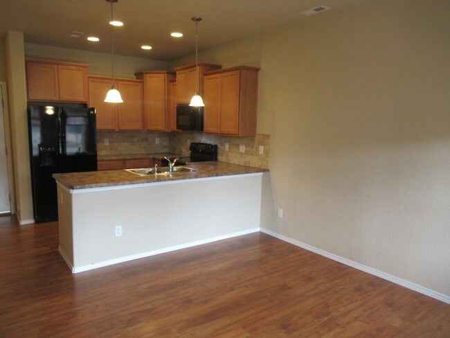 Photo - 5313 Prominence Point