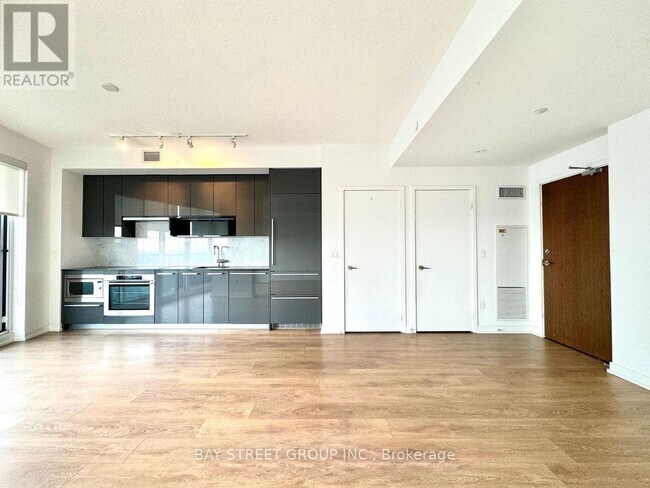 Photo - 117 McMahon Dr Unit 3707