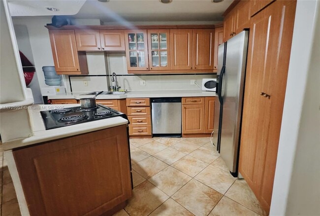 Building Photo - 11925 NE 2nd Ave Unit B317 Rental
