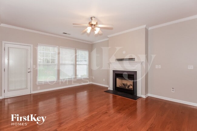 Photo - 1822 Crabapple Tree Ln
