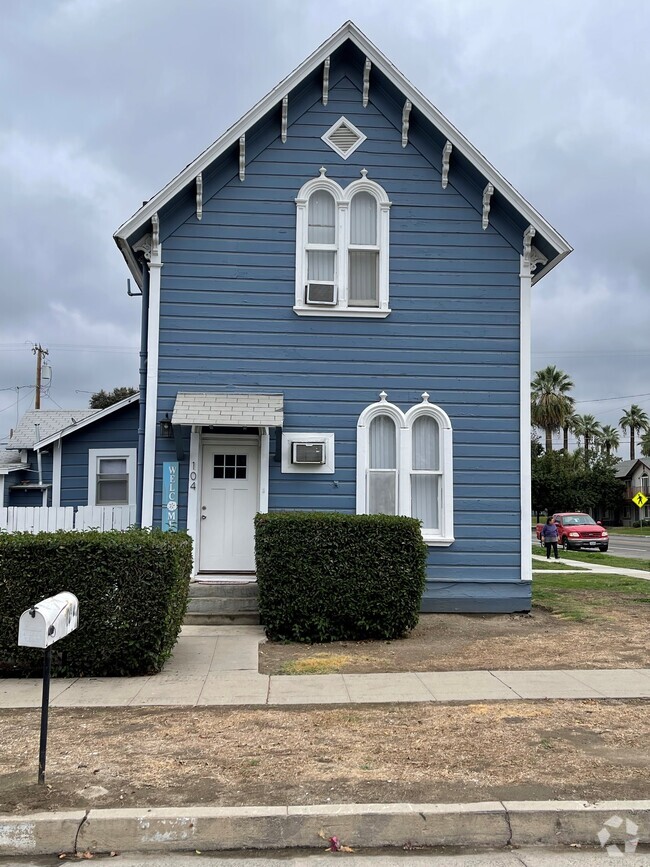 Building Photo - 104 N H St Unit 104 N H St. Rental