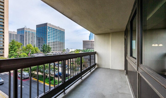 Photo - 5501 Seminary Rd Unit 402 S