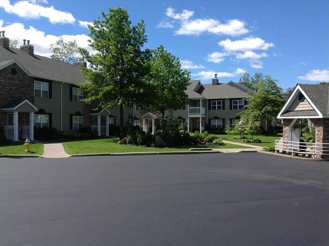 Building Photo - 647 Bevelander Pl Unit 647 Rental