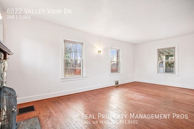 Photo - 6022 Valley View Dr