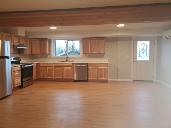 Photo - 3bed 1bath Duplex - Lower Level