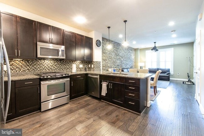 Photo - 2203 Richmond Hwy Townhome