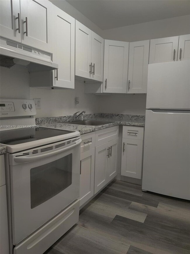 Photo - 5950 NE 18th Ave Unidad 504