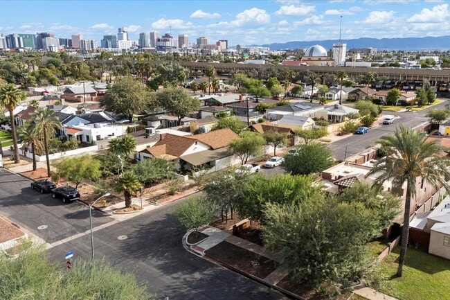 Photo - 1629 W Willetta St