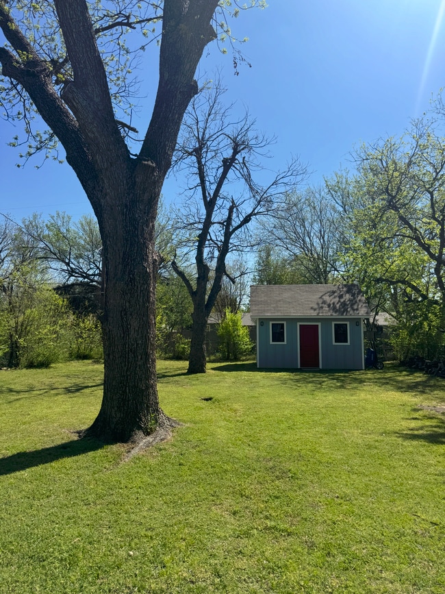 Photo - 1007 Emery St