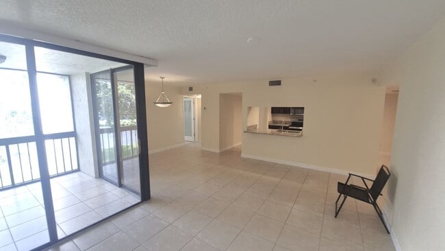 Photo - 820 Lavers Cir