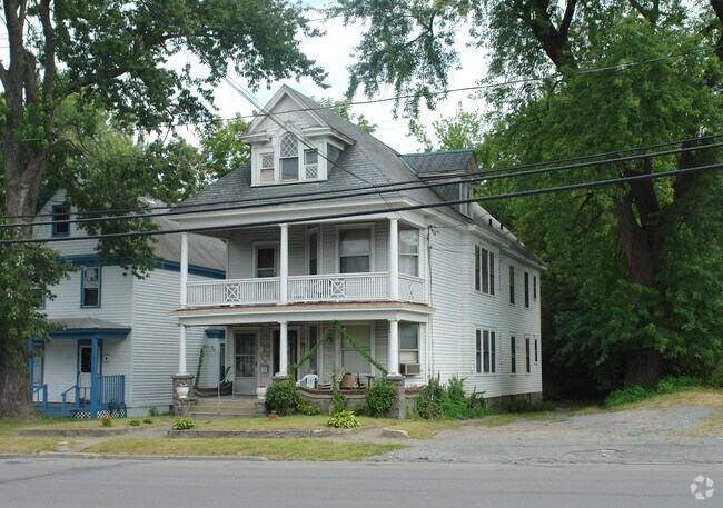 Photo - 1557 State St