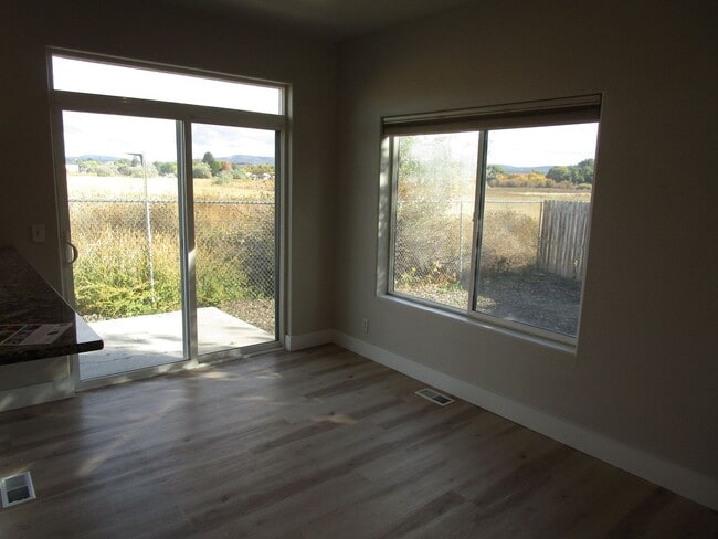 Photo - *PRICE REDUCED* Completely Refreshed 2 Sto...