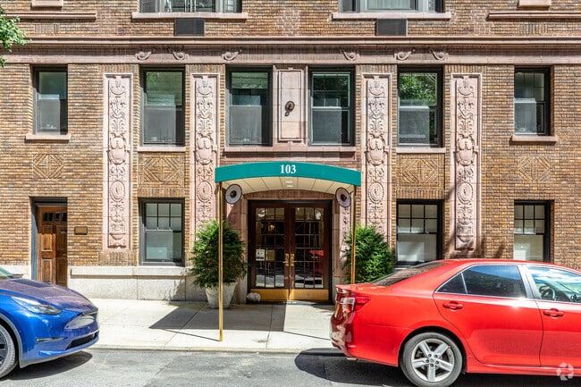 Photo - 103 E 84th St