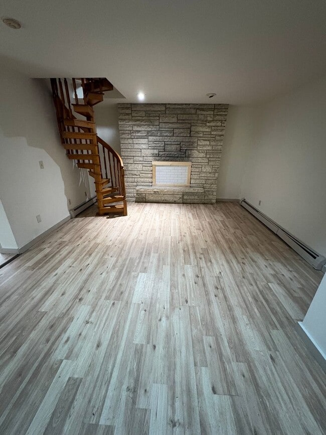 Photo - Renovated 2br Loft Apartment(Heat Included) Unit 18