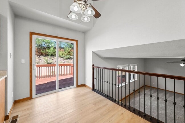 Photo - 4907 Brant Rd